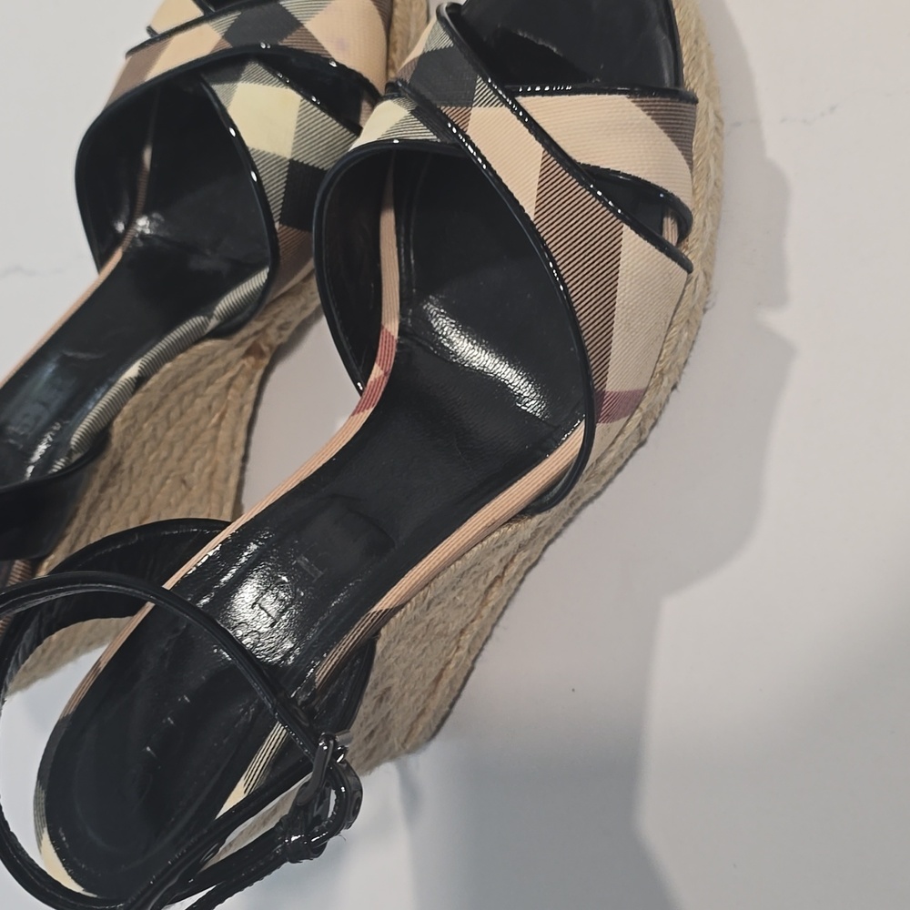 Burberry Plaid Wedge Sandals Espadrilles Size 39 with Box - Picture 3 of 16